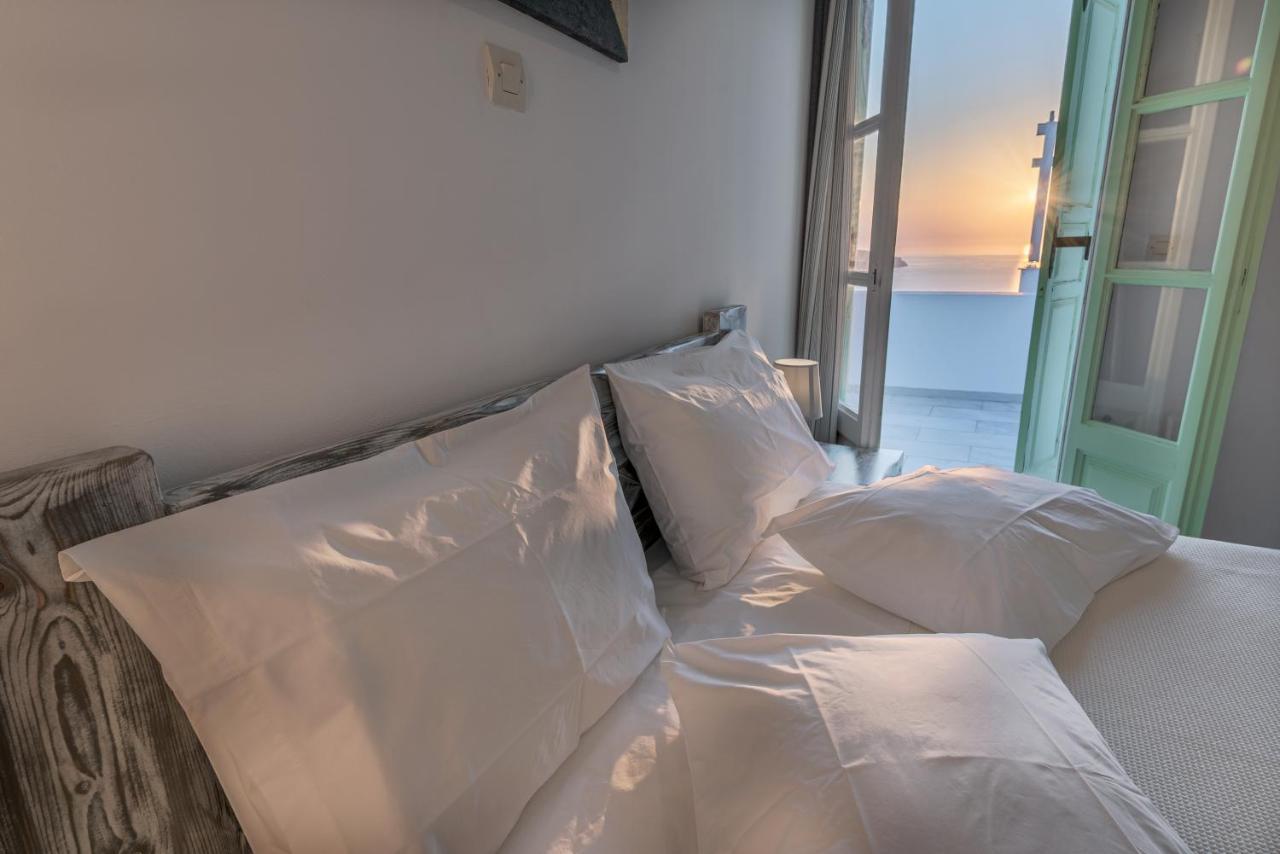 Ferienwohnung The Cliff Reflections - Adults Only Megalochori  Exterior foto
